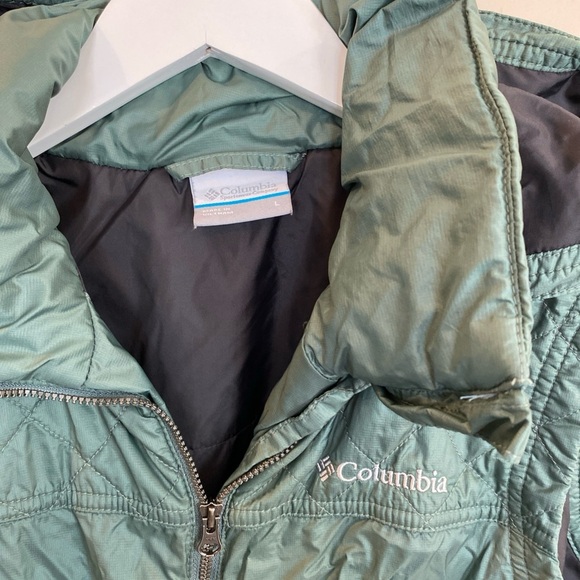 Columbia Cedar Express Vest Green Zip Up Large - Picture 2 of 4